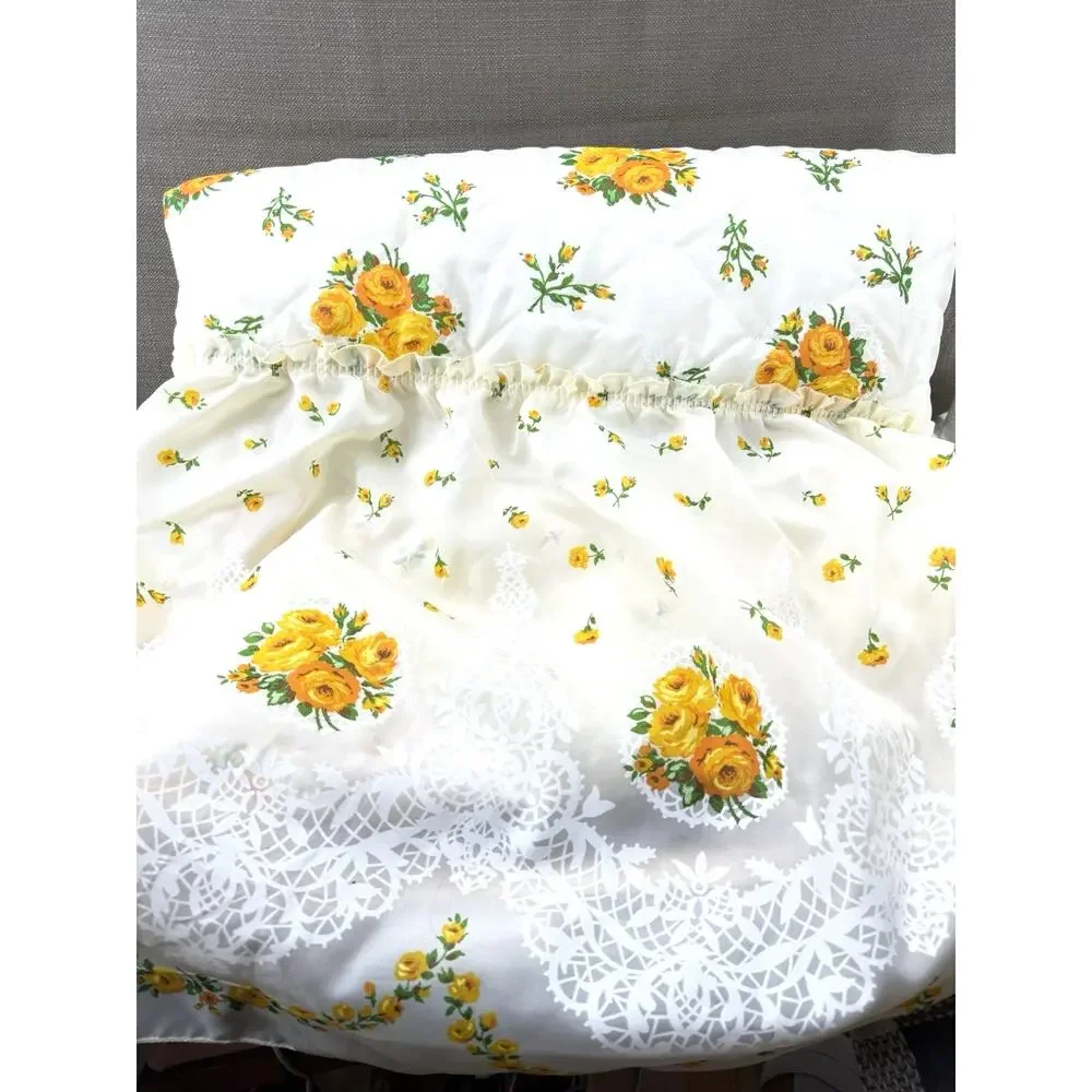 Vtg Twin Ruffled Quilted White Coverlet Yellow Orange Rose Cottagecore Bedspread